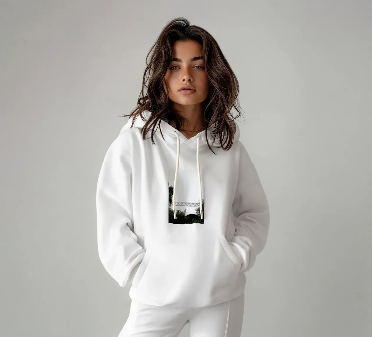 Clear and Present felpa con cappuccio da Ballack Art House