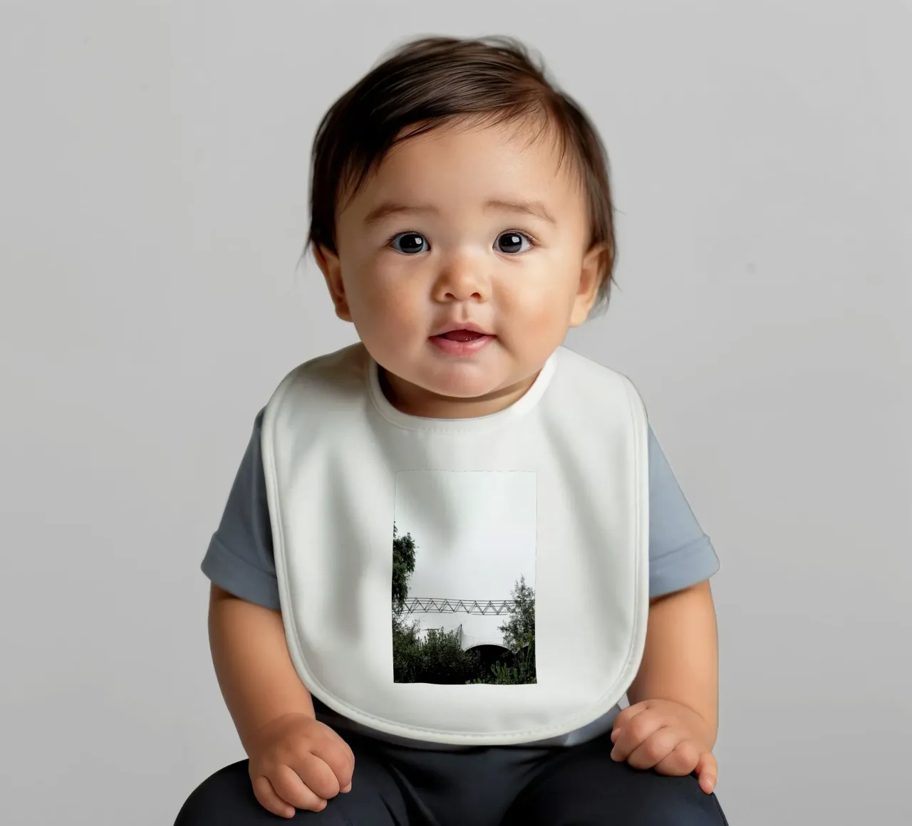 Clear and Present bavaglino da Ballack Art House