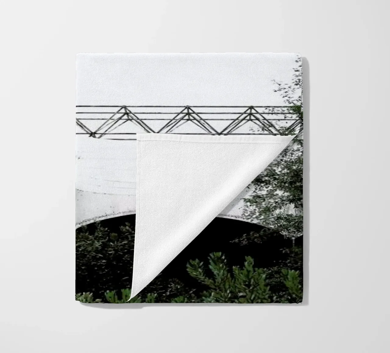 Clear and Present telo mare da Ballack Art House