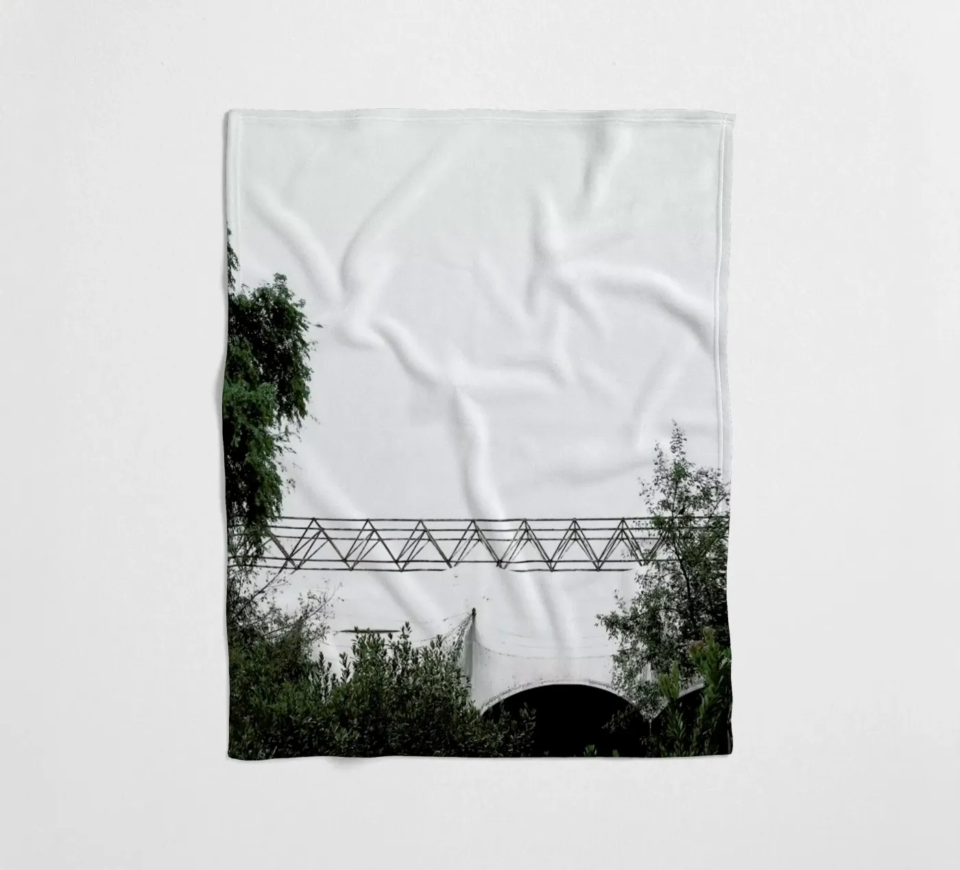 Clear and Present Fleecedecke von Ballack Art House