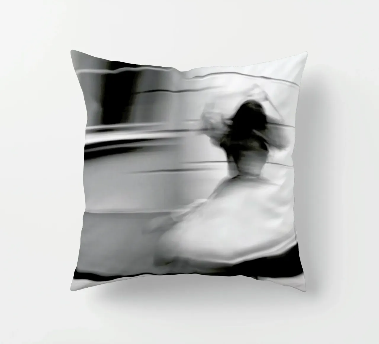 Monochrome rotation cuscino da Efacts Photography