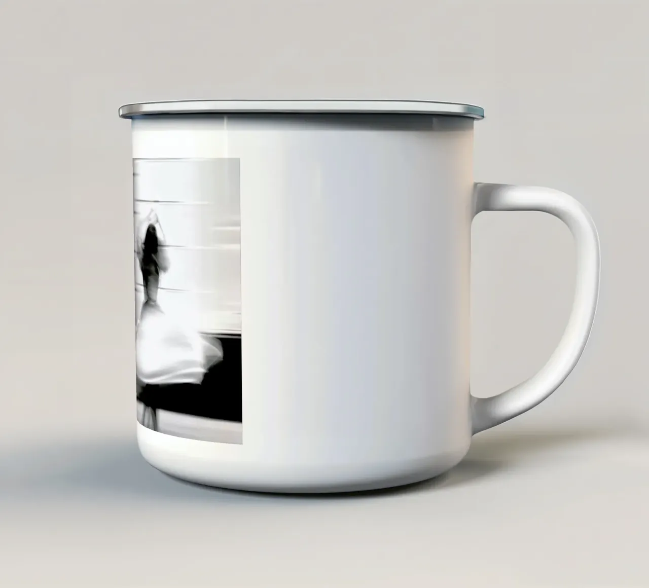 Monochrome rotation tazza in smalto da Efacts Photography