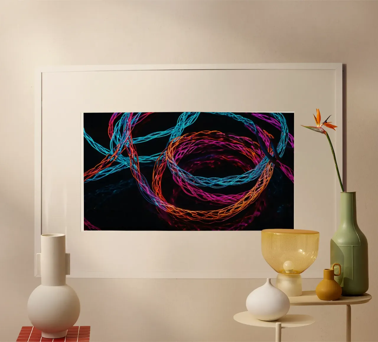 Luci decorative a LED colorate che si intrecciano nell'oscurità poster da DesignDoodle