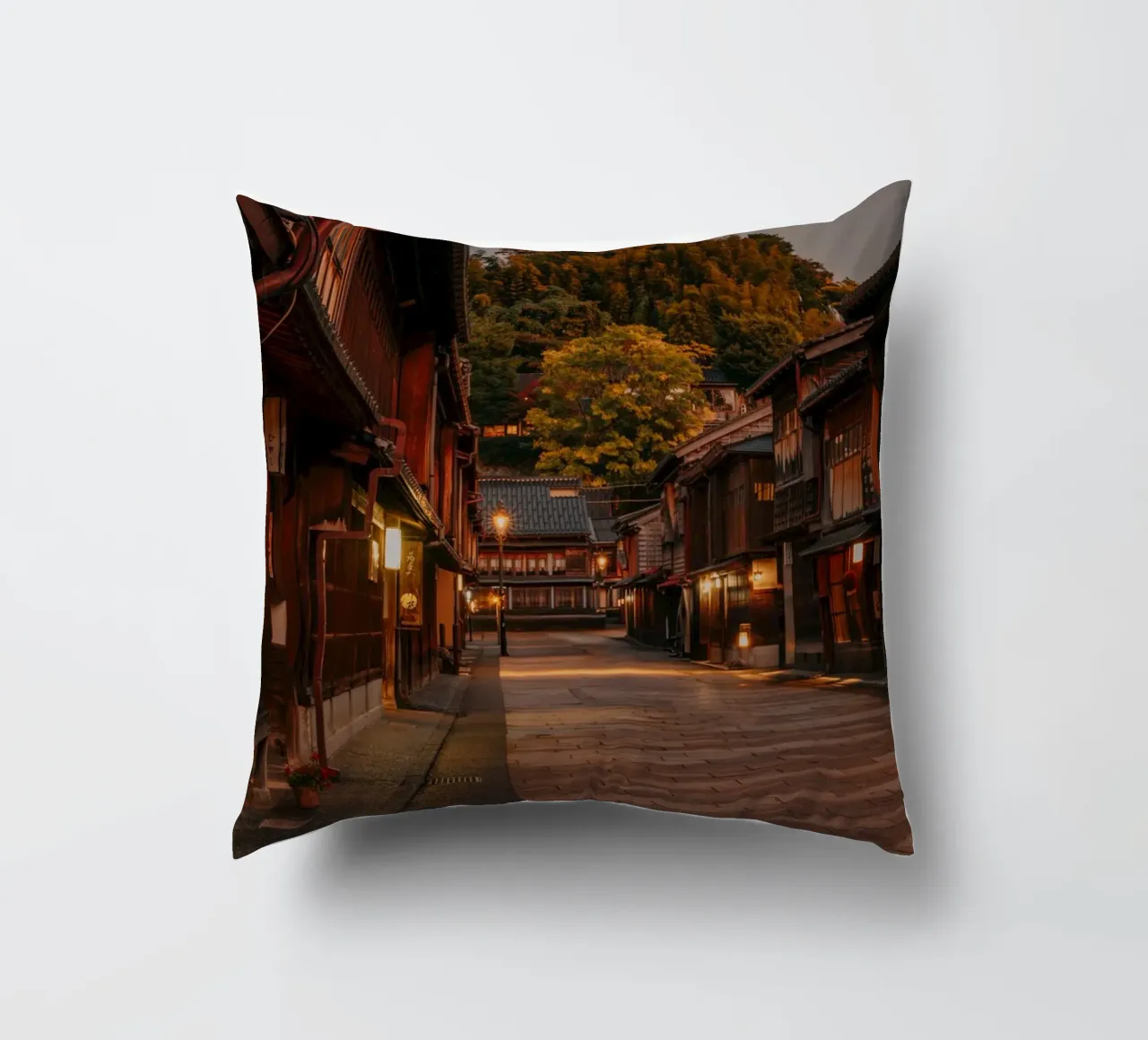 Il tramonto a Kanazawa in Giappone cuscino da Marcel Bisig