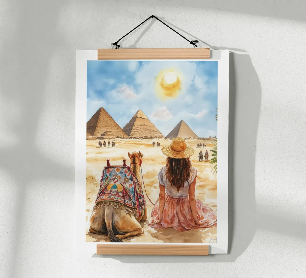 Contemplare le piramidi poster con telaio in plastica da Shores & Skies