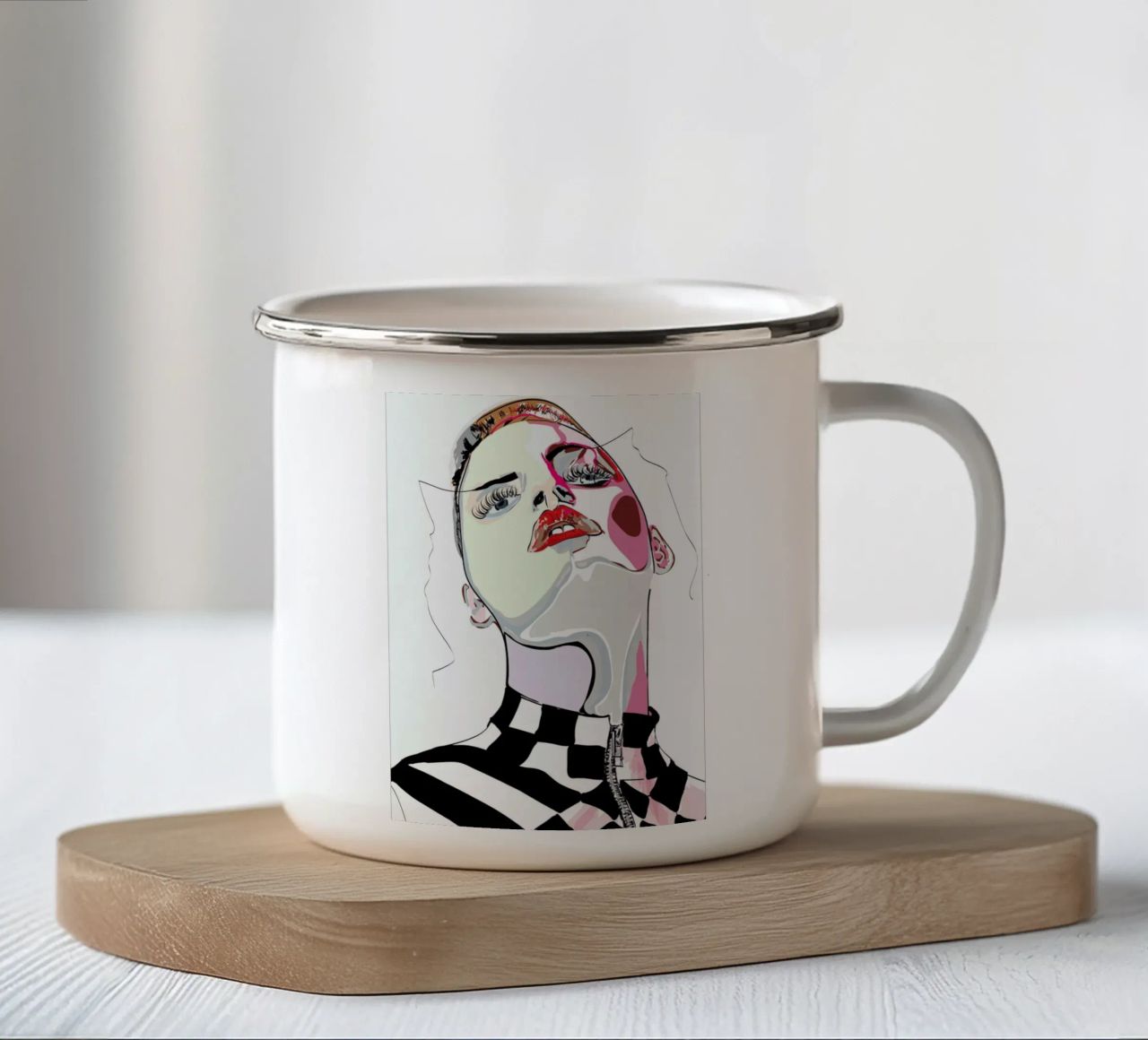 Pretty in Pink 4 tazza in smalto da Marcell Naubert