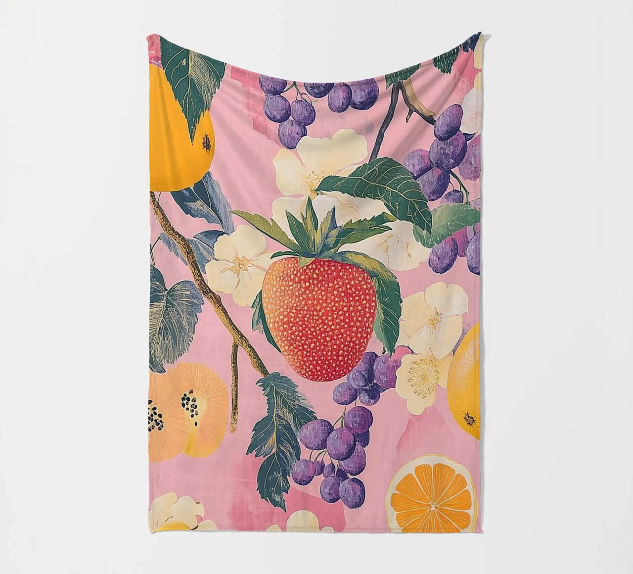 Amore di fragola con i fiori coperta in pile da Carinaprint