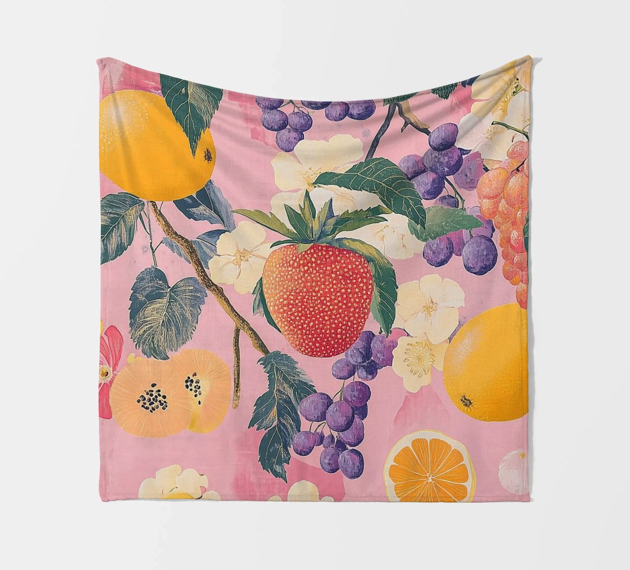 Amore di fragola con i fiori coperta in pile da Carinaprint