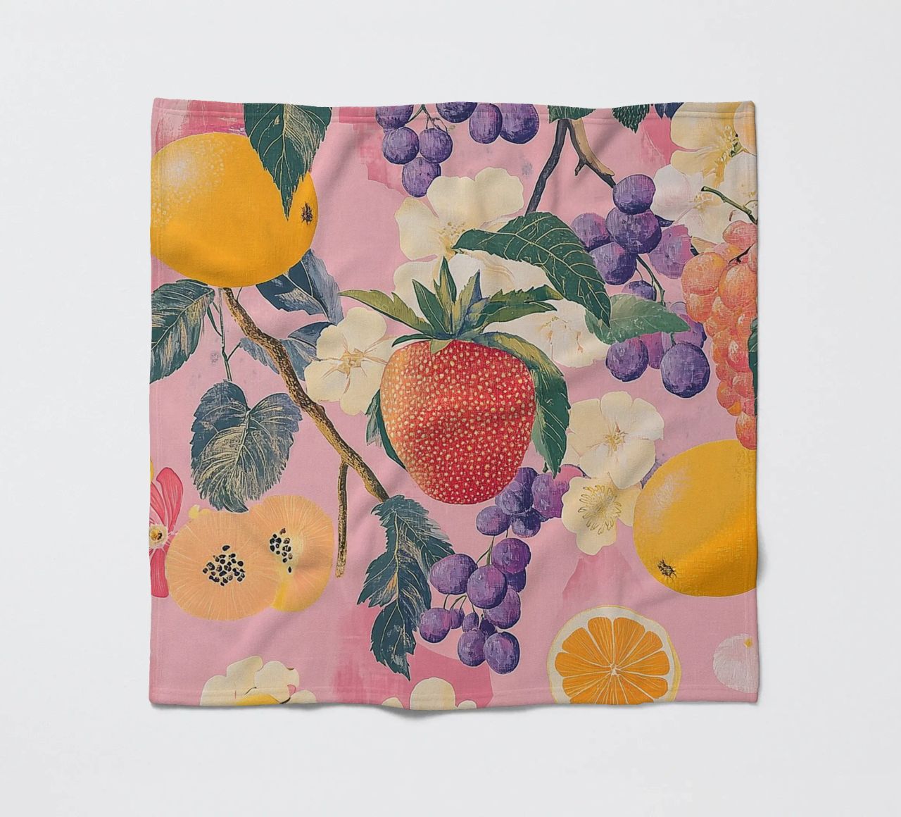 Amore di fragola con i fiori coperta in pile da Carinaprint