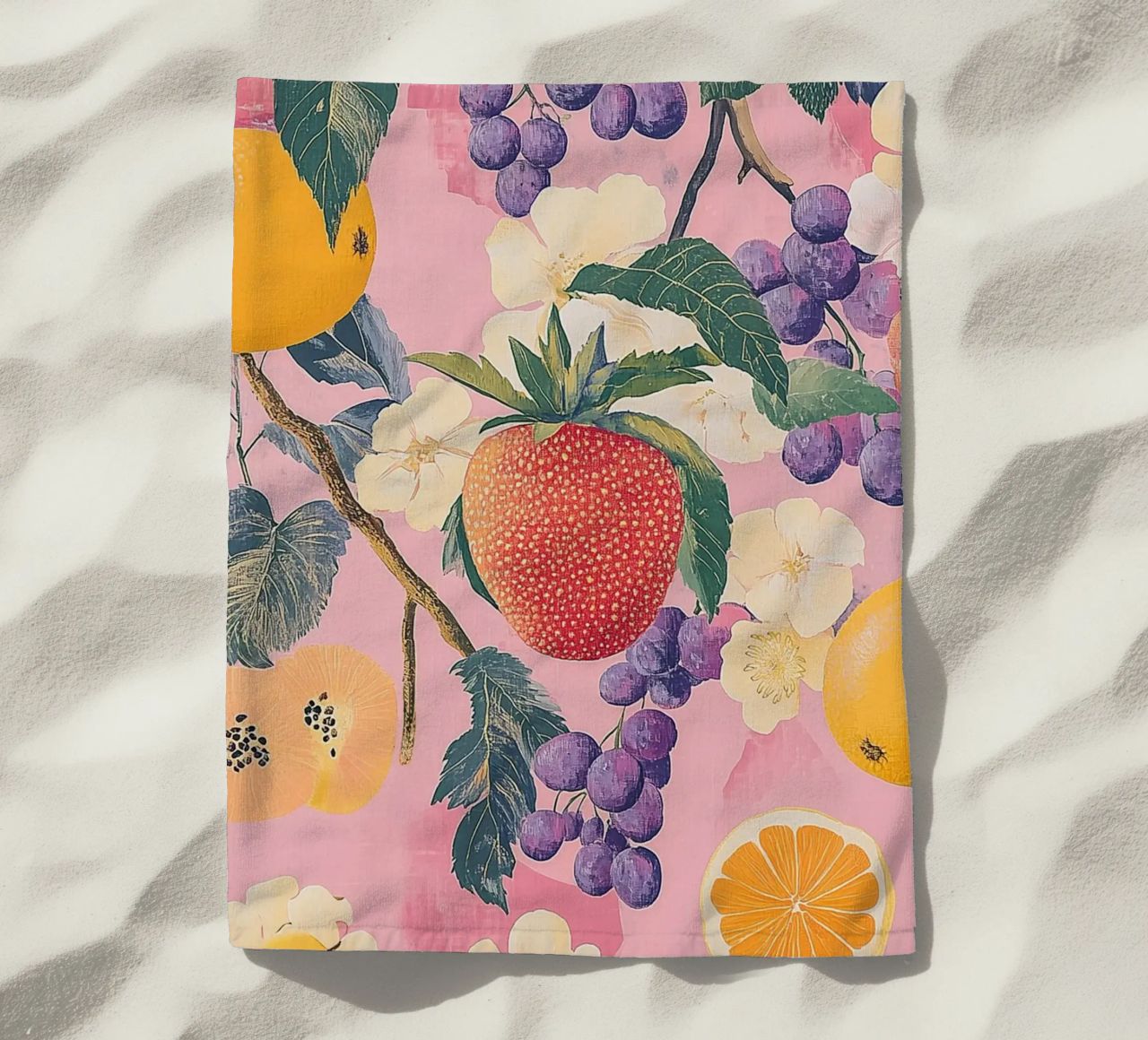 Amore di fragola con i fiori telo mare da Carinaprint
