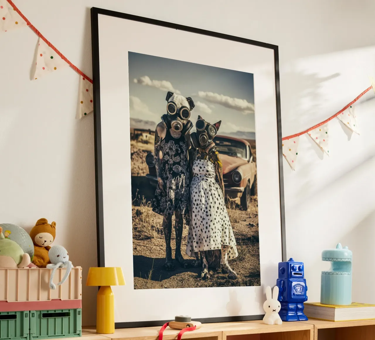 Bonnie & Clyde, Bombay Beach, Californie poster con telaio in legno da Affiches Chien Originales – Dogland