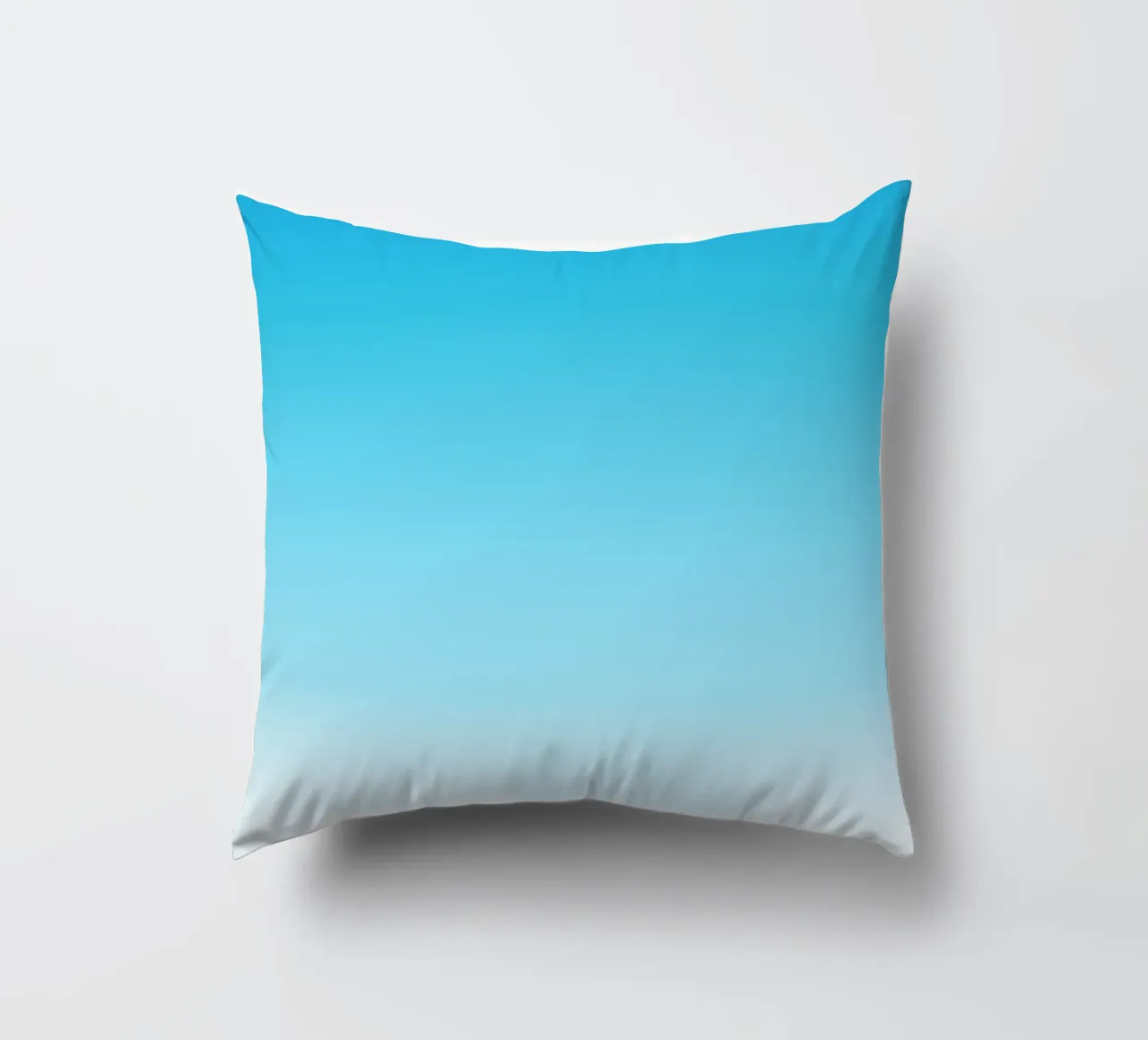 Art dégradé ciel bleu coussin de Paigaam Studio