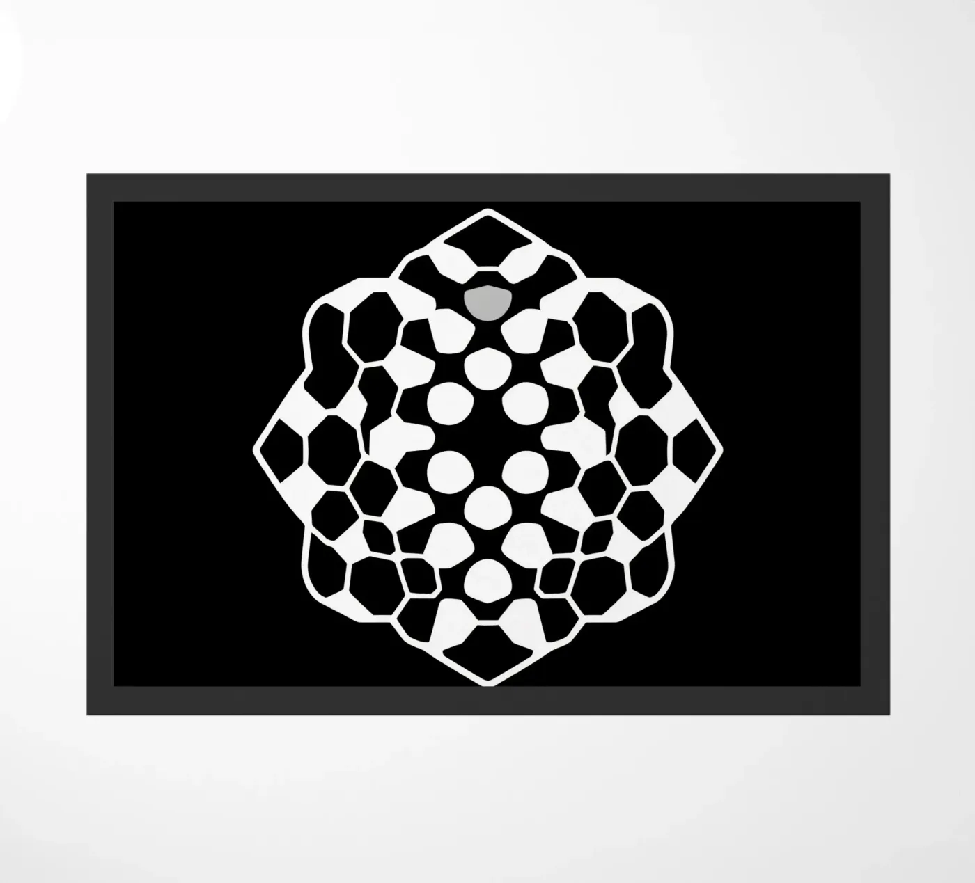 Abstraktes geometrisches modernes Design mit komplexem Muster Fußmatte von DesignDoodle