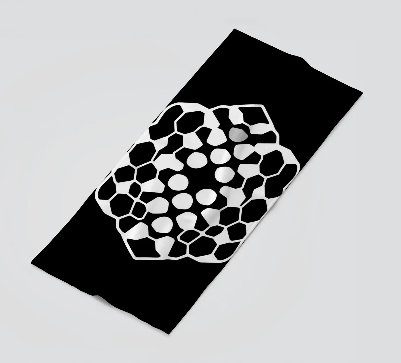 Abstract geometric modern design featuring complex pattern telo mare da DesignDoodle