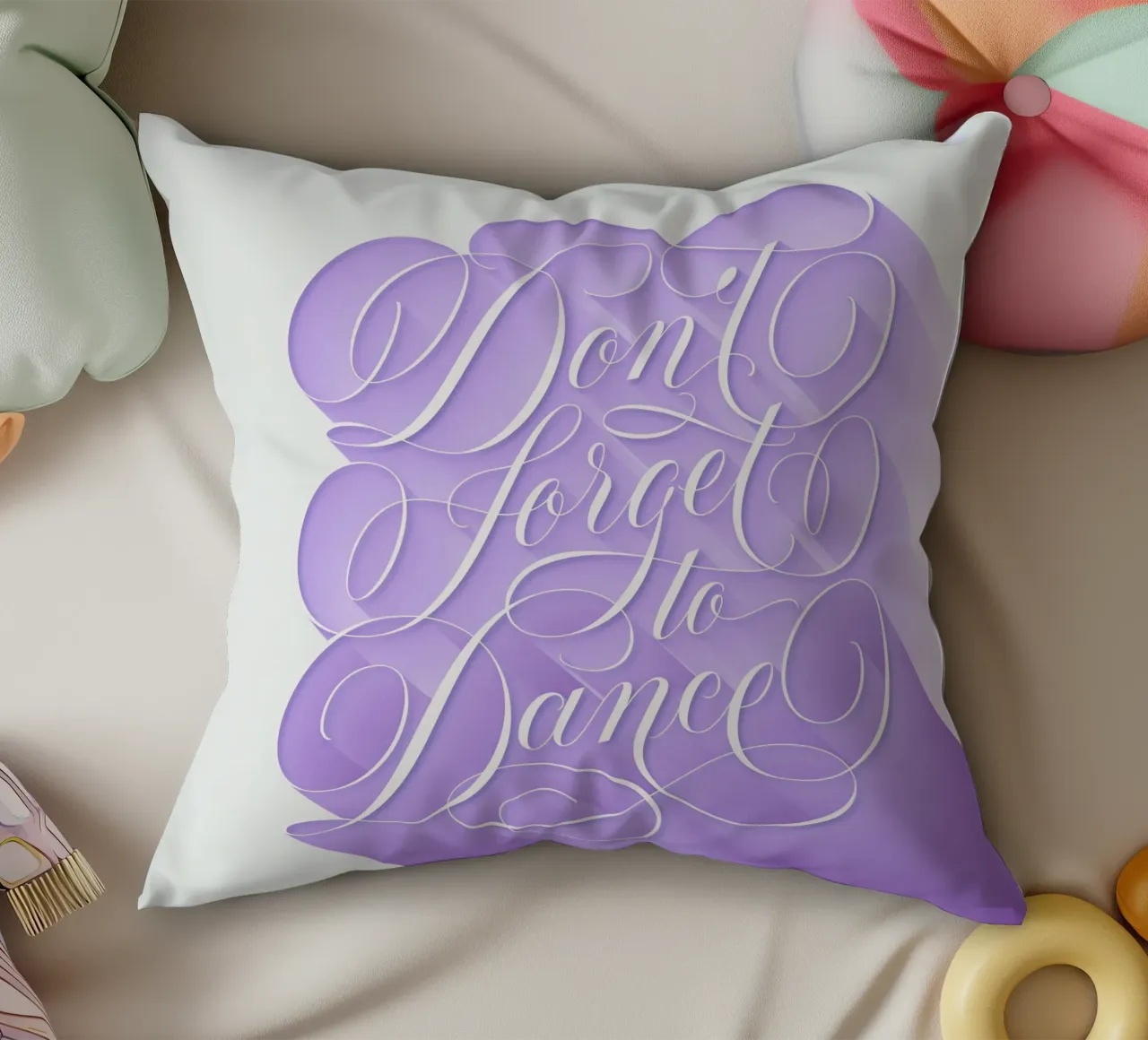 Non dimenticare di ballare. Calligrafia. Citazione. cuscino da CalliLetters