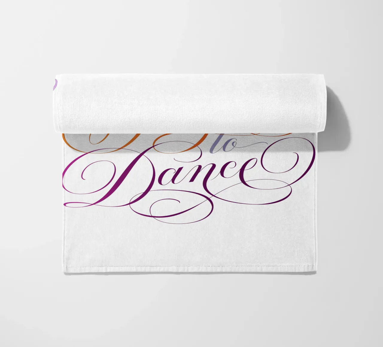 Non dimenticare di ballare. Calligrafia. Citazione. telo mare da CalliLetters