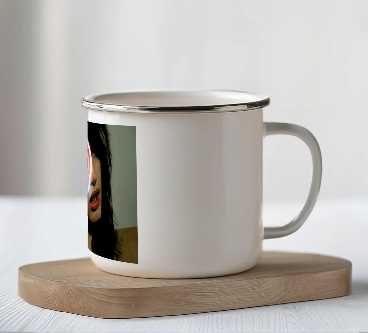 Stevie tazza in smalto da Aysha Banos