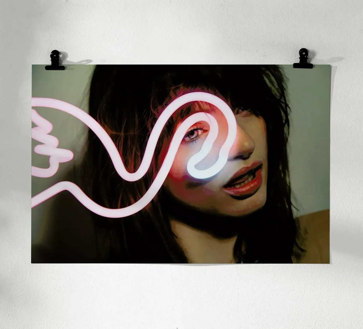 Stevie Poster von Aysha Banos