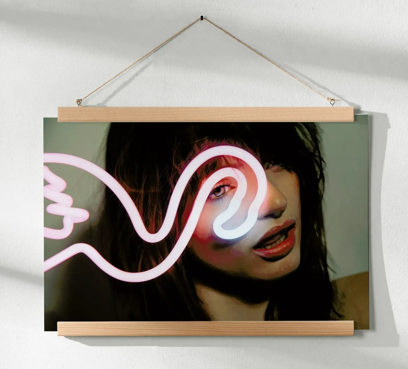 Stevie Poster von Aysha Banos