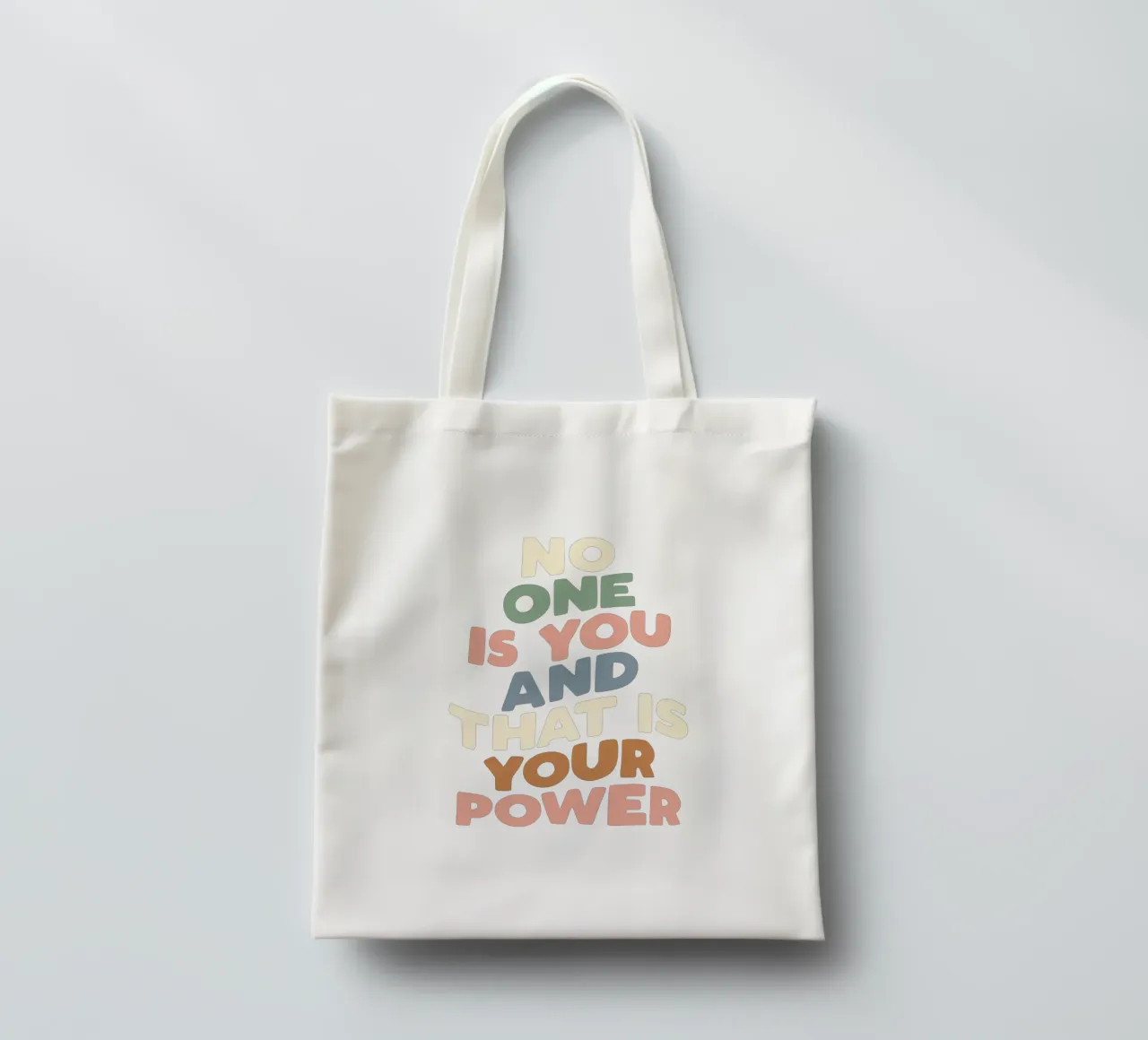Niemand is jou en dat is jouw kracht Typografie Ontwerp jute draagtas van THE MOTIVATED TYPE