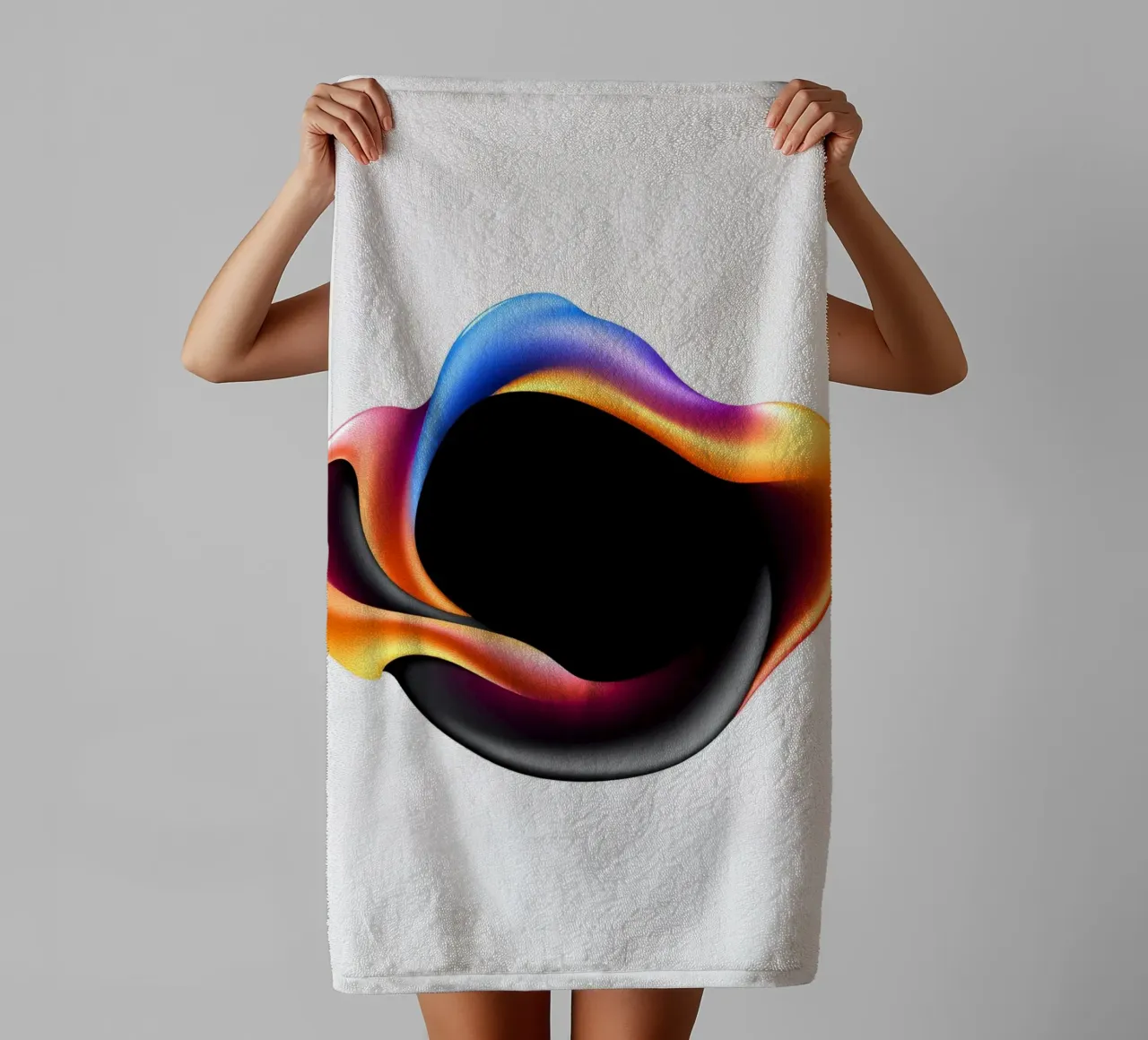Design astratto e colorato con forme fluide su sfondo neutro. asciugamano da bagno da DesignDoodle