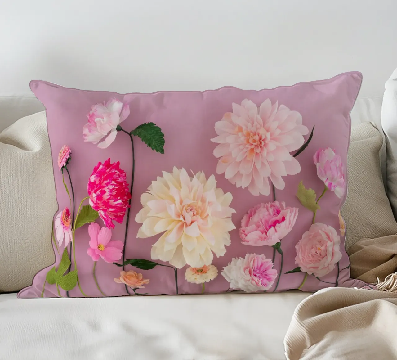 Composizione di fiori di carta su sfondo rosa cuscino da foodphotolove