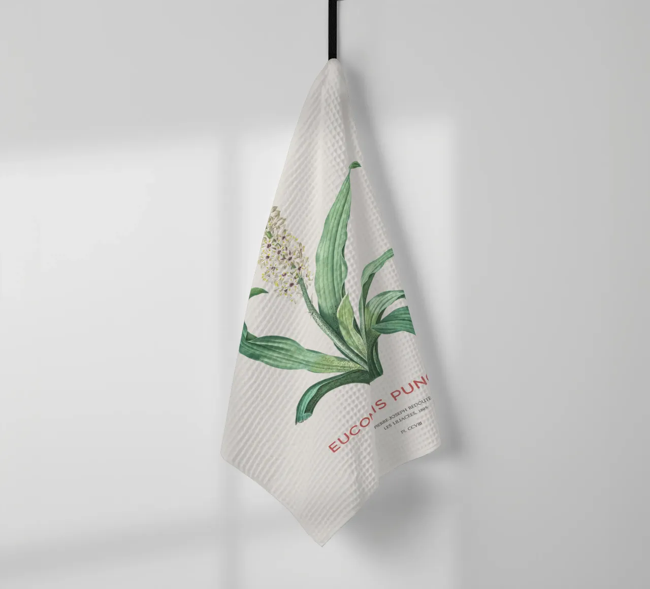 Ananasblüte oder Eucomis punctata Geschirrtuch von Vintagrafica