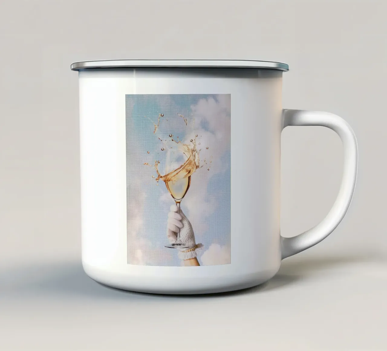 Ragazza d'oro tazza in smalto da Dagmar Pels