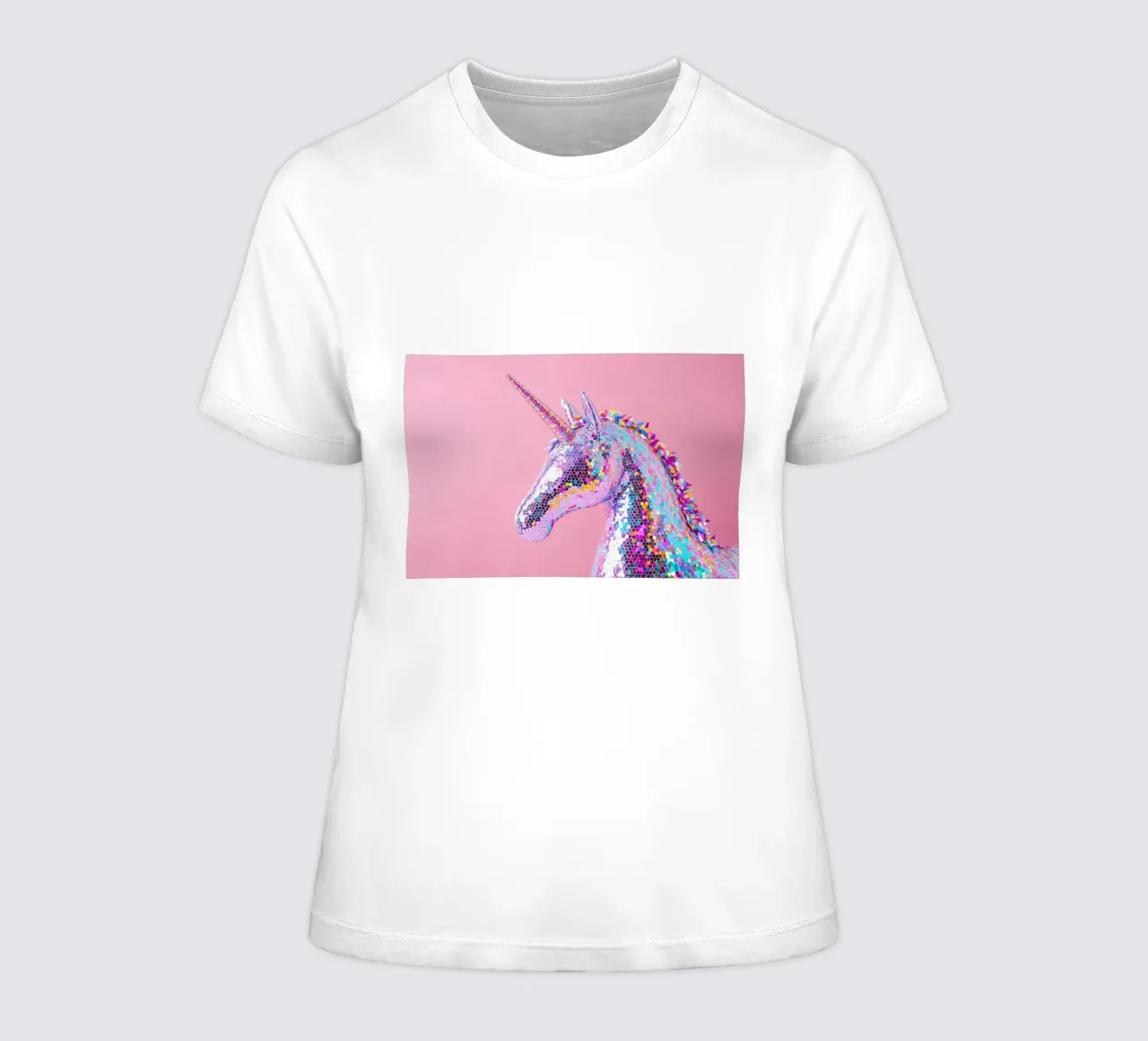 Licorne holographique sur fond rose t-shirt ajusté pour femmes de Lisa Artifexia