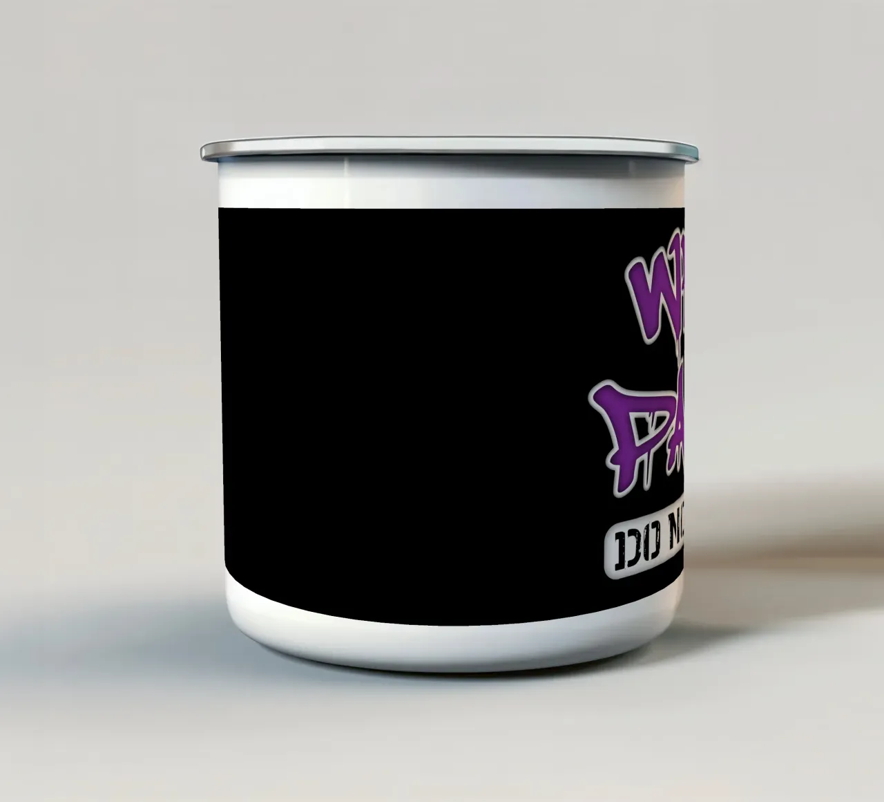 Vernice bagnata Non toccare tazza in smalto da sillyindustries