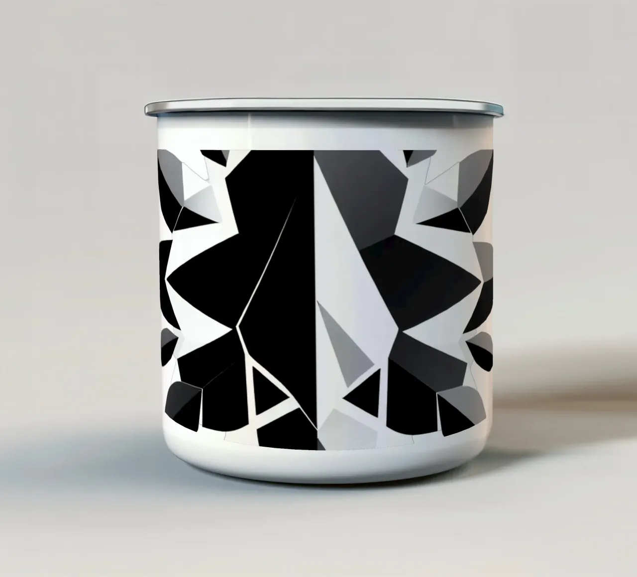 Disegno geometrico astratto di una stella in bianco e nero tazza in smalto da DesignDoodle