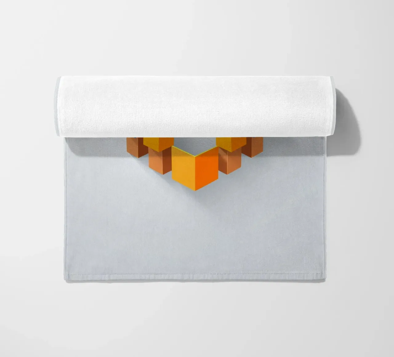 Forme geometriche colorate disposte in un motivo creativo telo mare da DesignDoodle