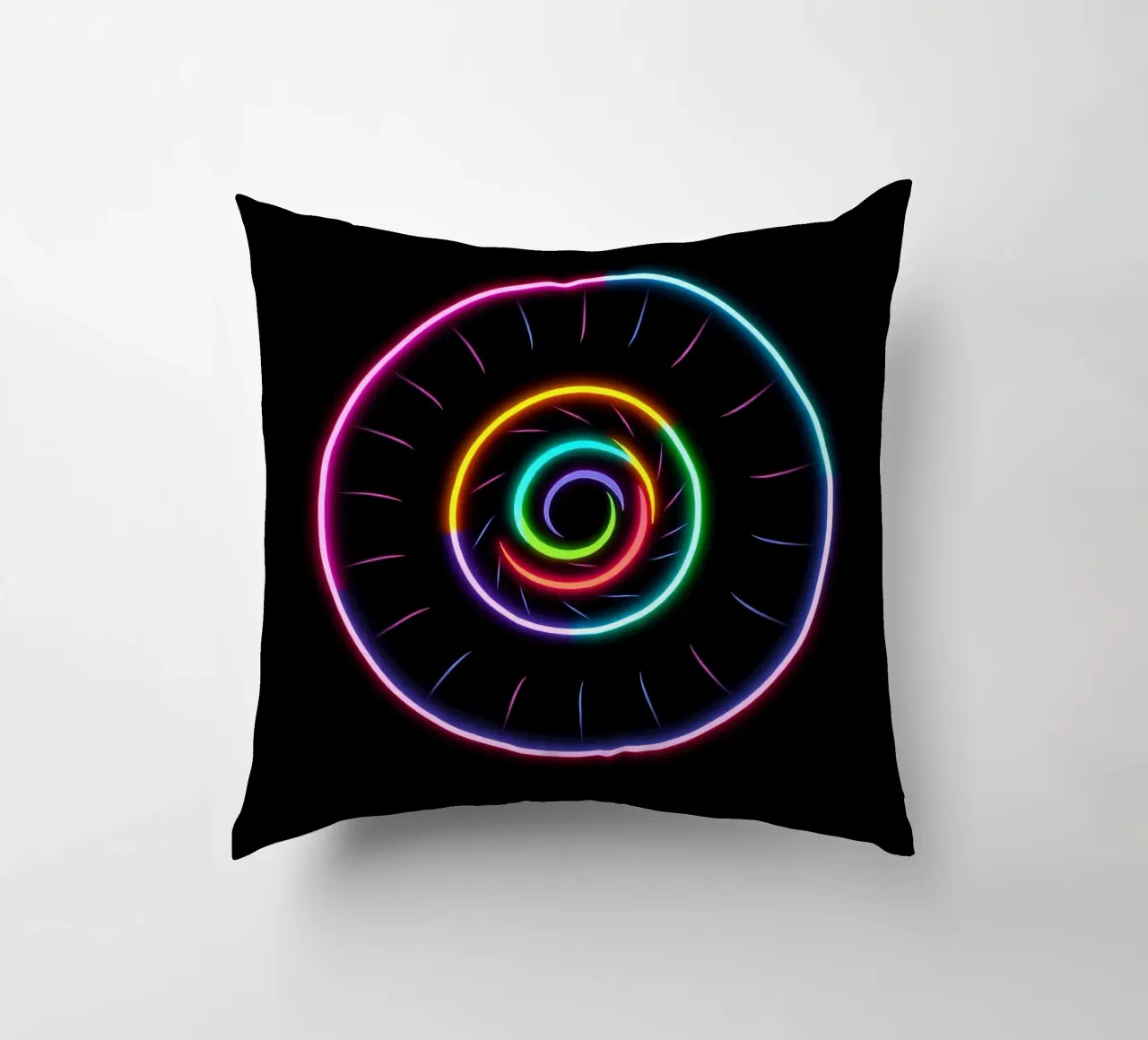 Disegno luminoso a spirale colorato con colori al neon cuscino da DesignDoodle