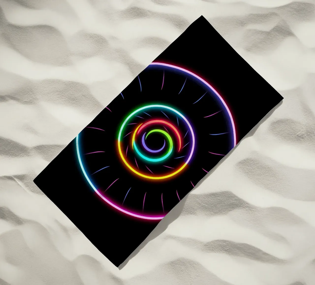 Disegno luminoso a spirale colorato con colori al neon telo mare da DesignDoodle