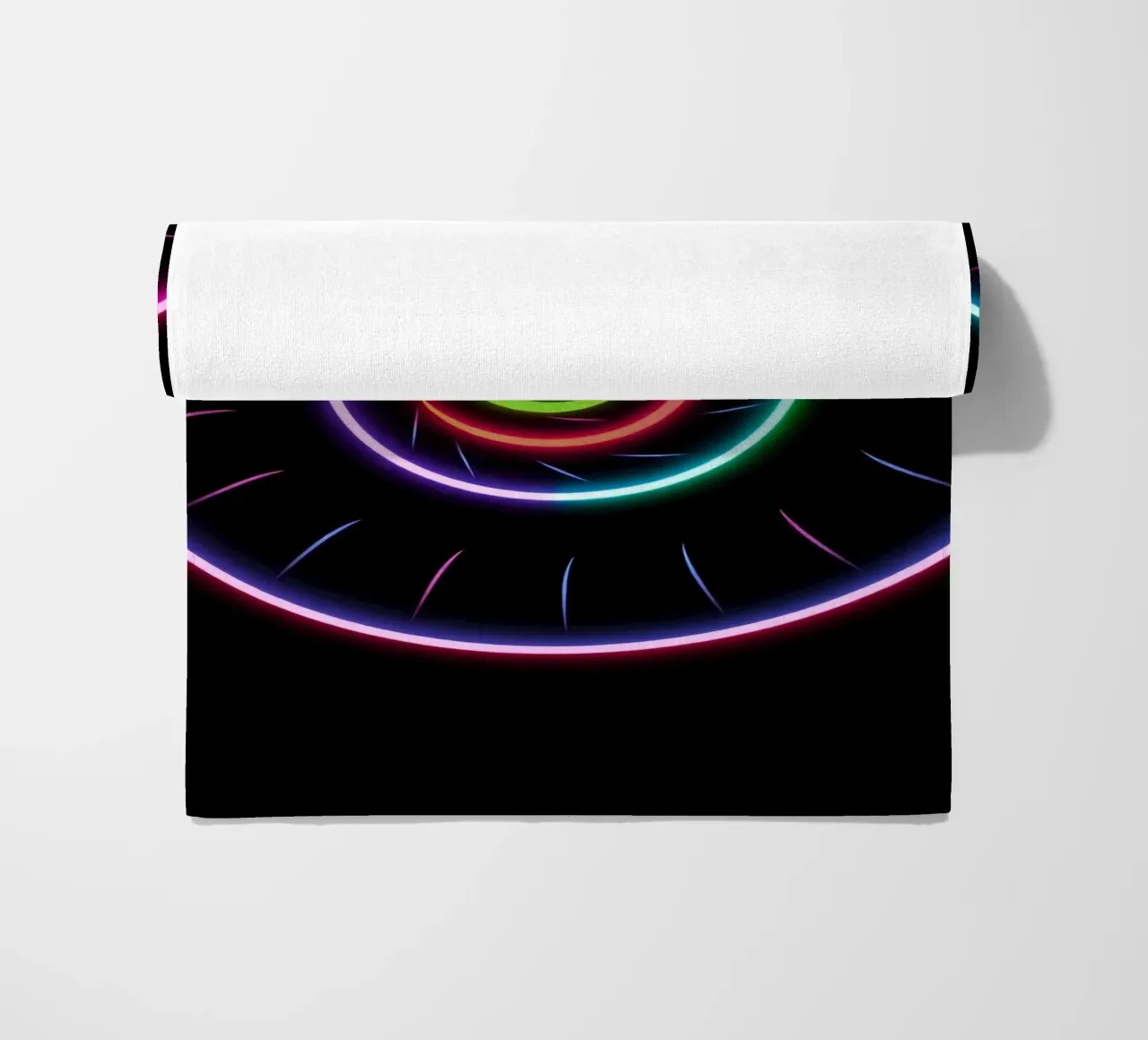 Disegno luminoso a spirale colorato con colori al neon telo mare da DesignDoodle