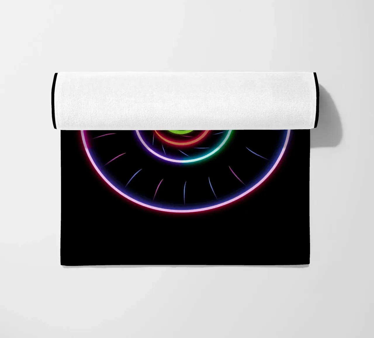 Disegno luminoso a spirale colorato con colori al neon telo mare da DesignDoodle