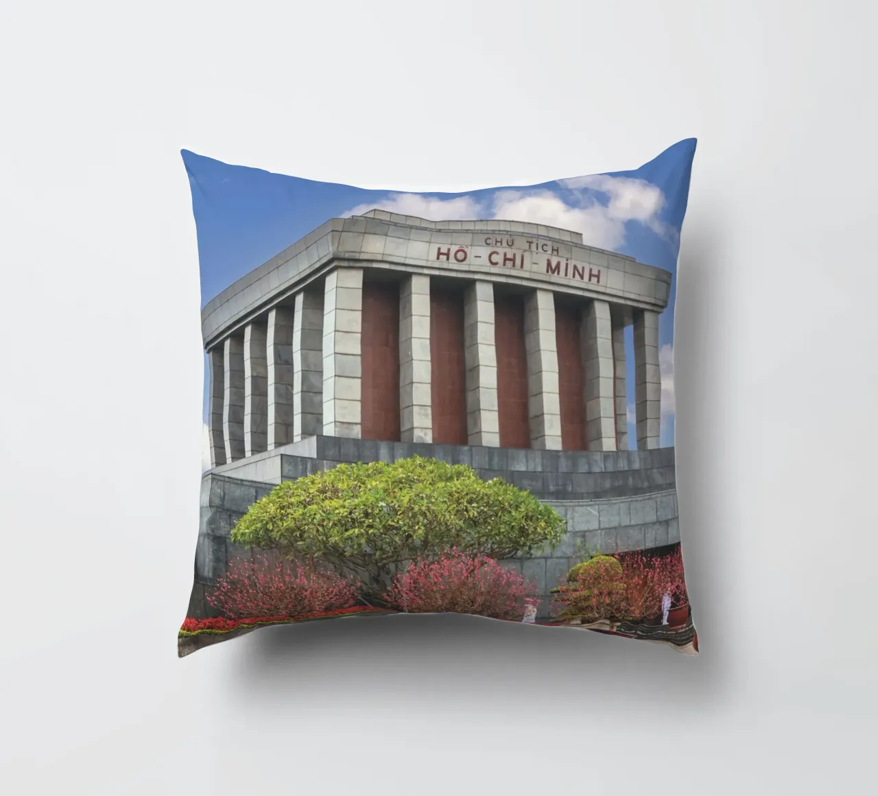Ho Chi Minh Mausoleum cuscino da Dave Hare Photography