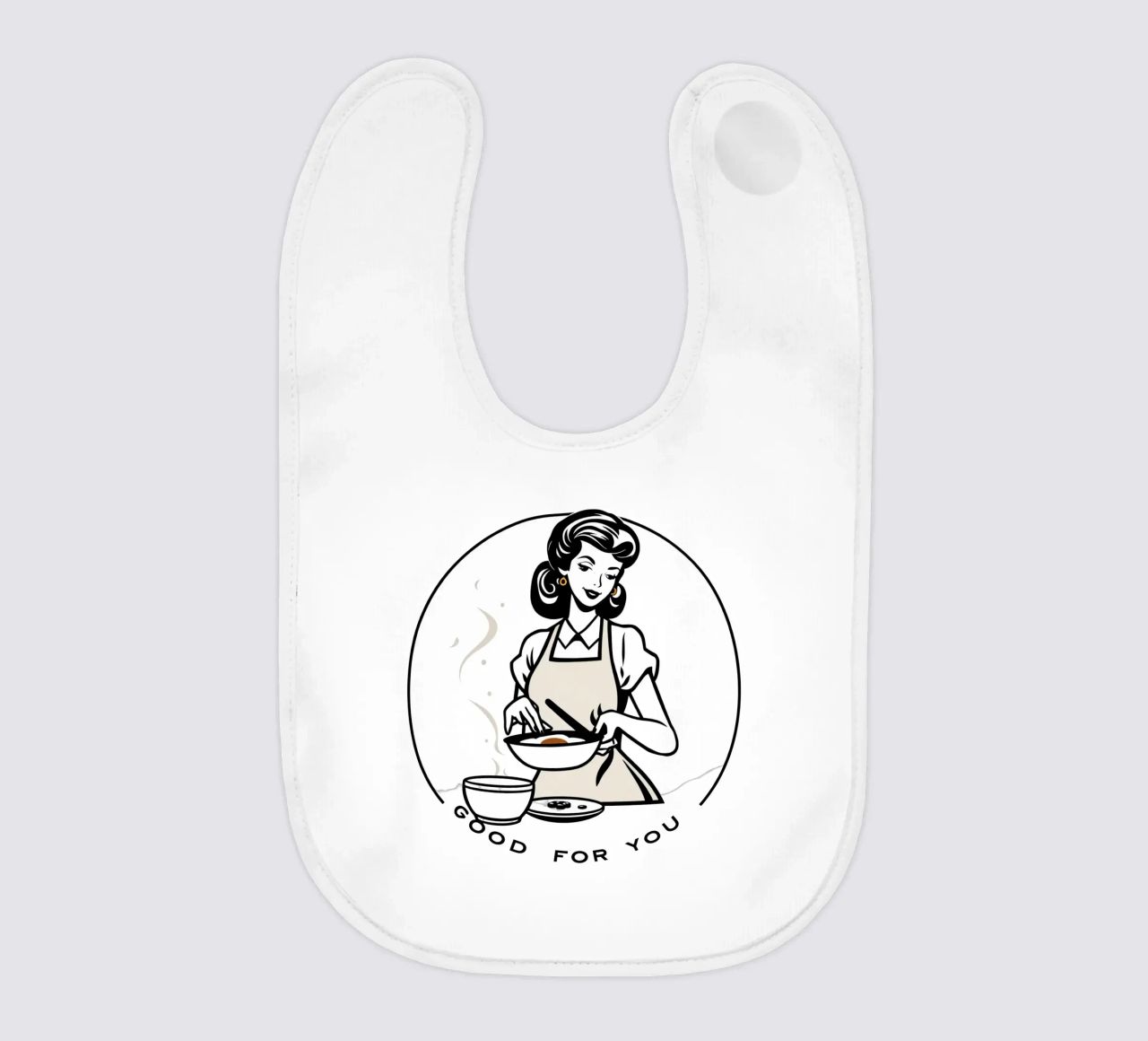 Una donna con un grembiule prepara un pasto sorridendo bavaglino da DesignDoodle