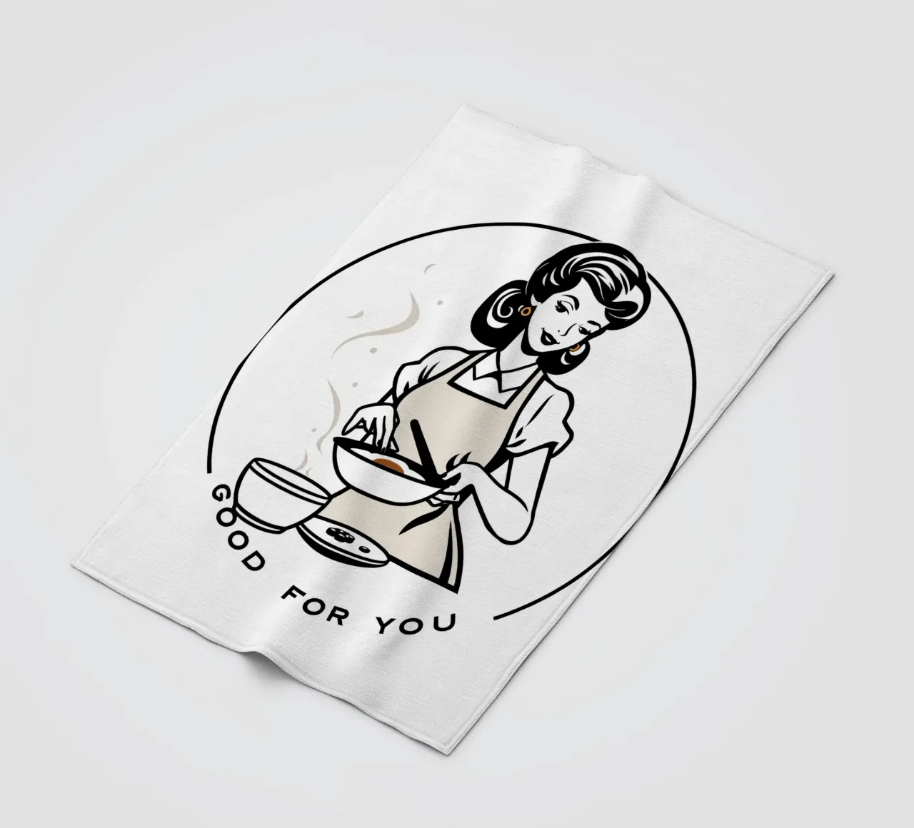 Una donna con un grembiule prepara un pasto sorridendo coperta in pile da DesignDoodle