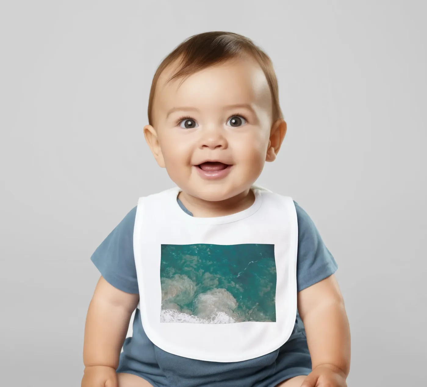 Riptide baby slabbetje van Shot By Clint