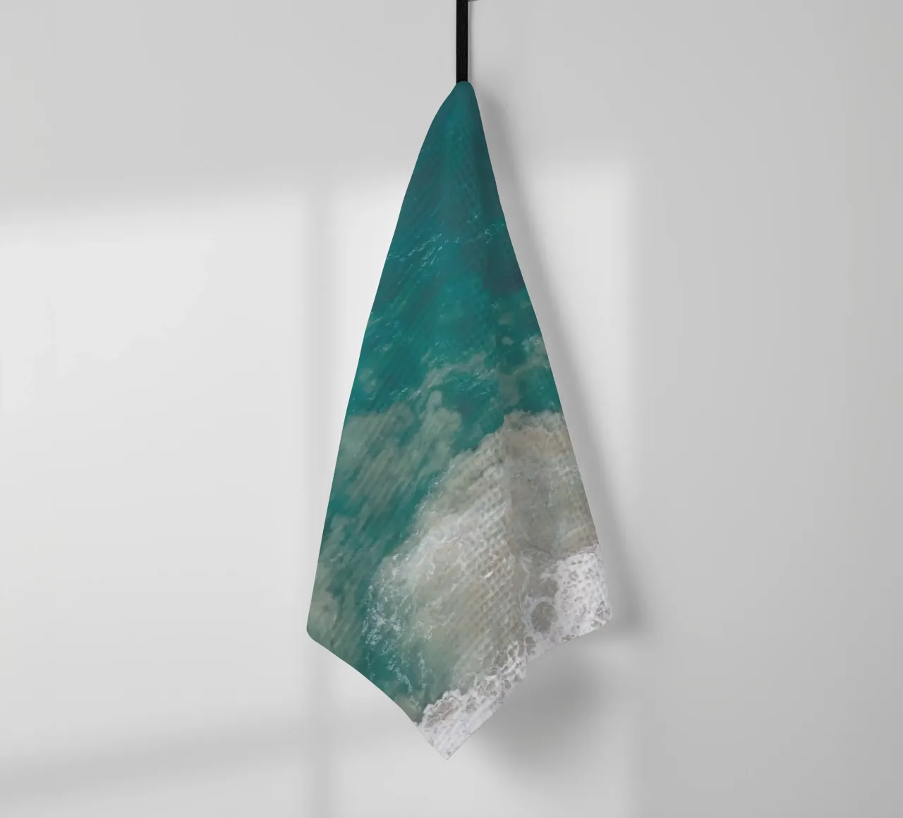 Riptide Geschirrtuch von Shot By Clint