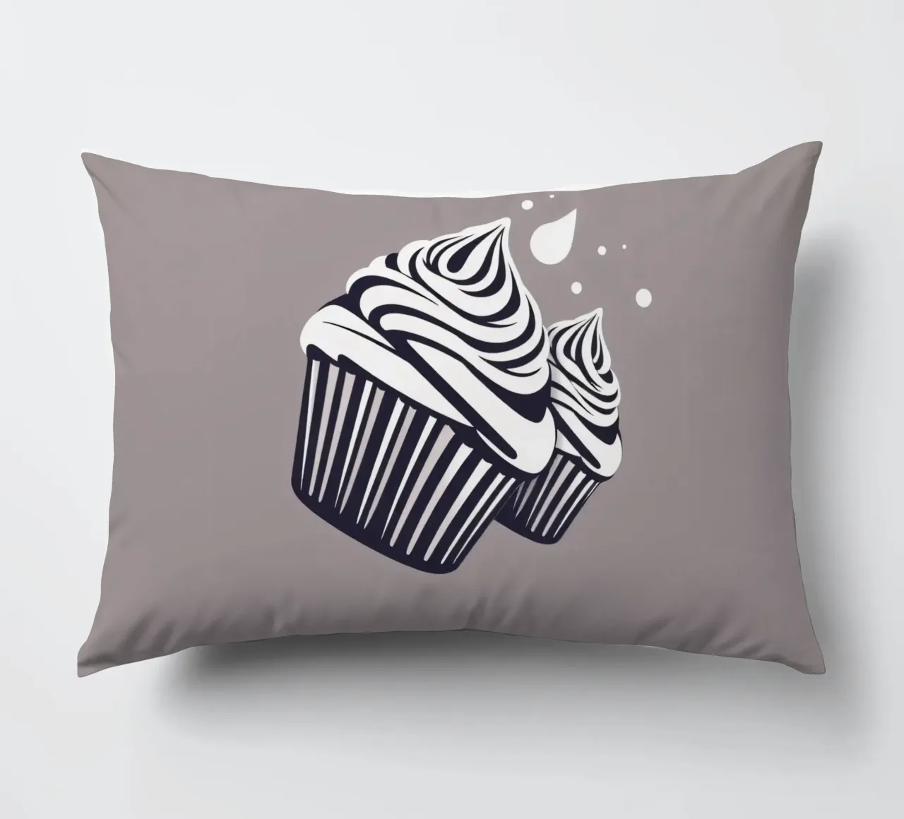 Due cupcake dall'elegante design con glassa a spirale cuscino da DesignDoodle