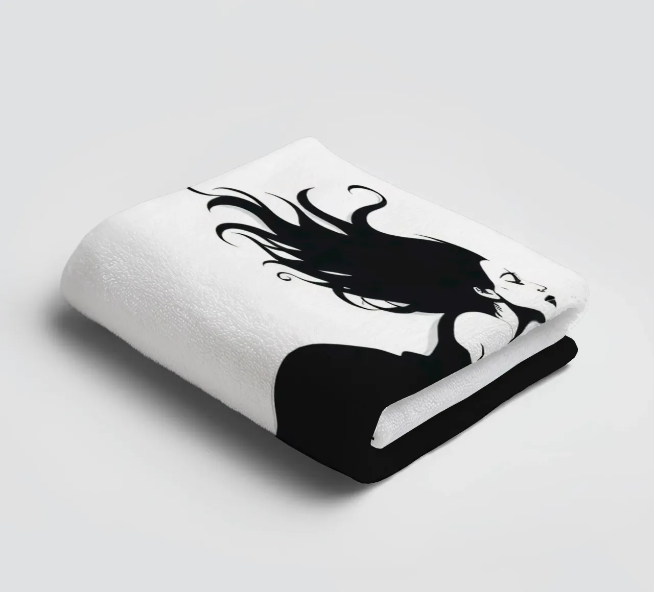 Una donna con i capelli fluenti danza con grazia contro una minima asciugamano da bagno da DesignDoodle