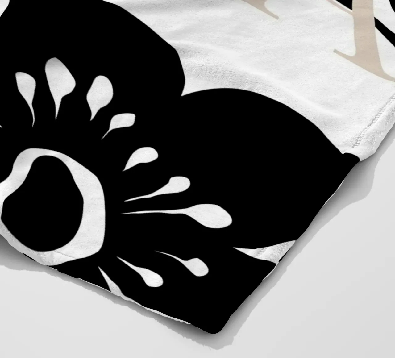 Delicate Line No 7 coperta in pile da treechild