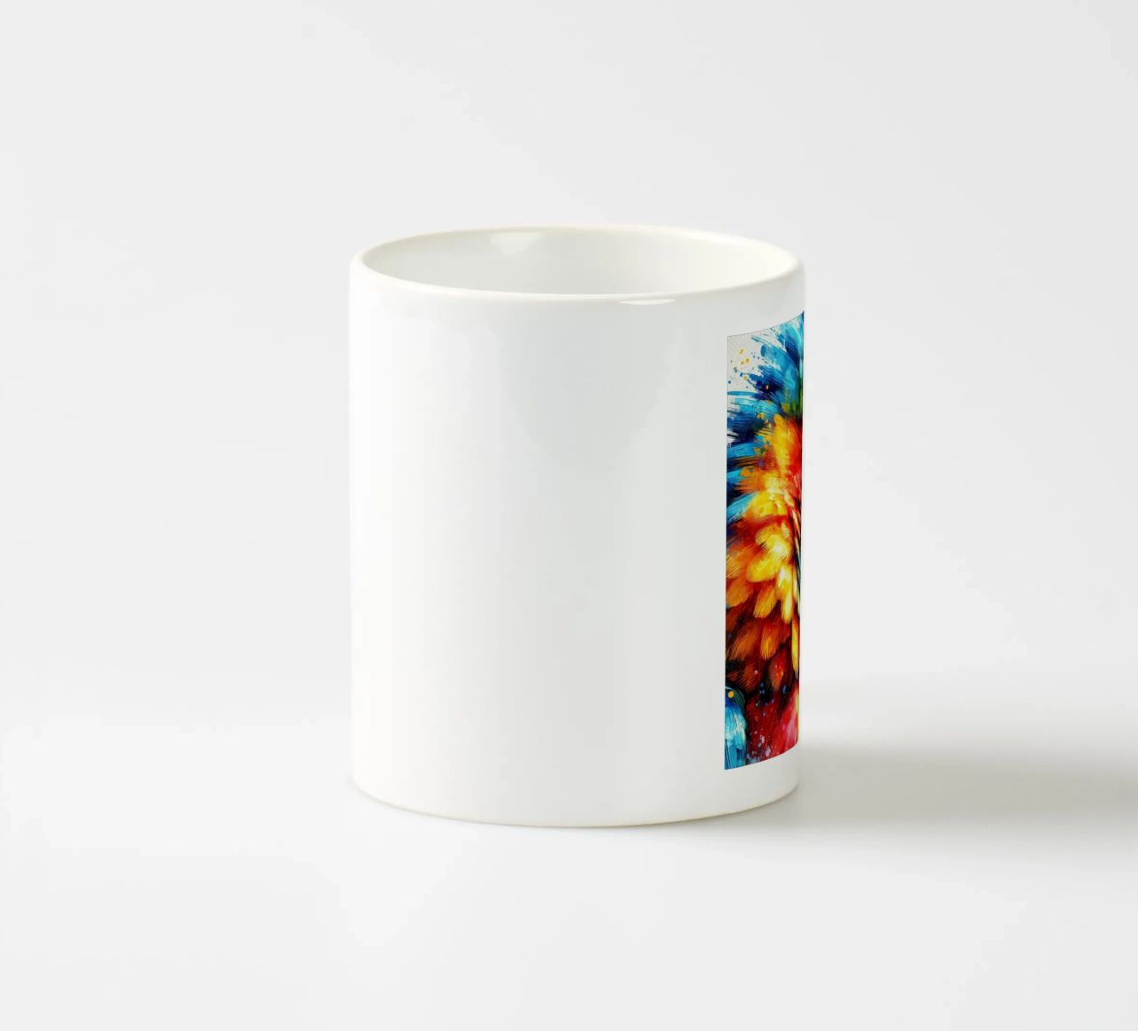 Pappagallo colorato tazza in ceramica da Chromatic Fusion Studio