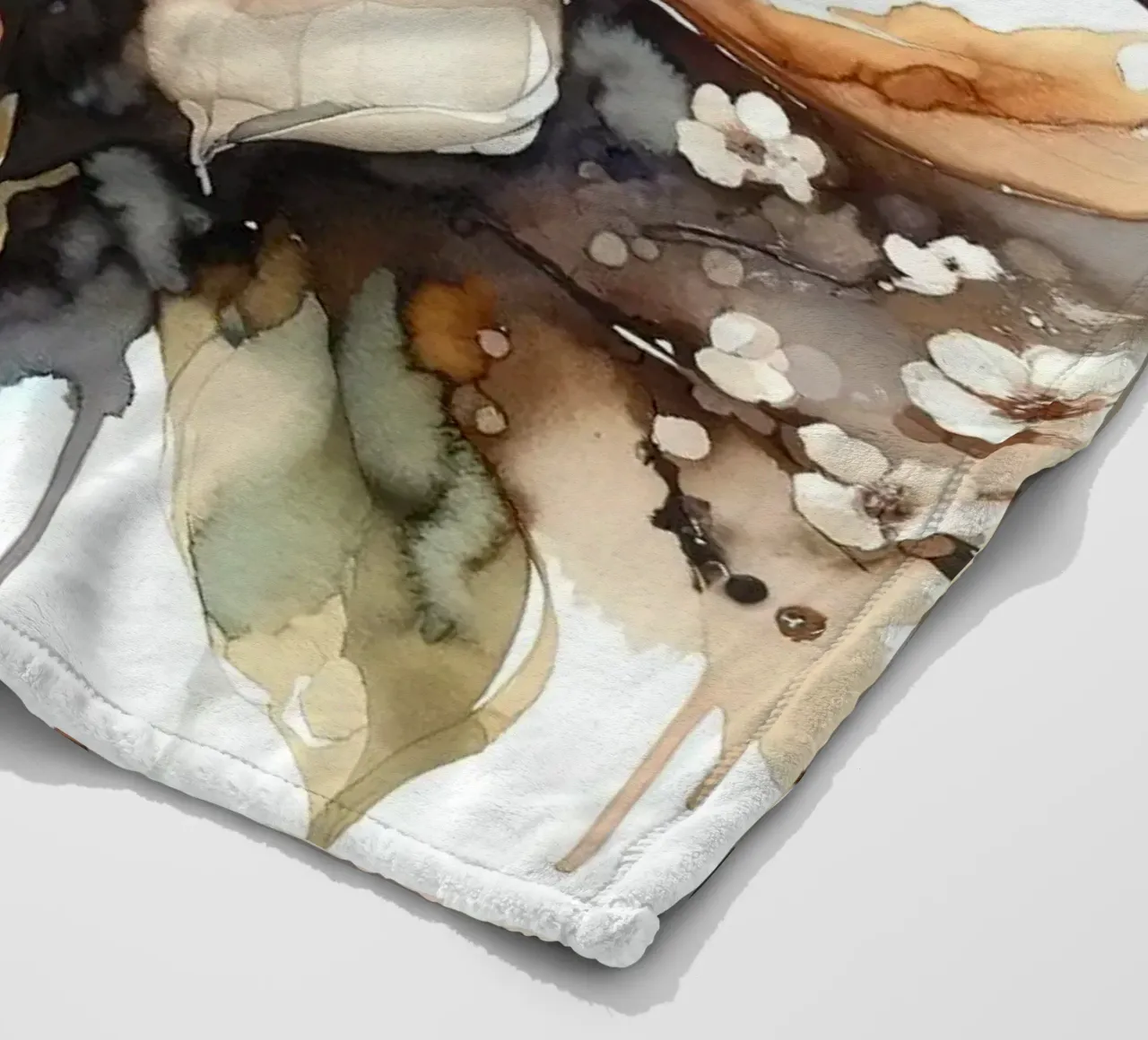 Sbocciare con eleganza coperta in pile da Chromatic Fusion Studio