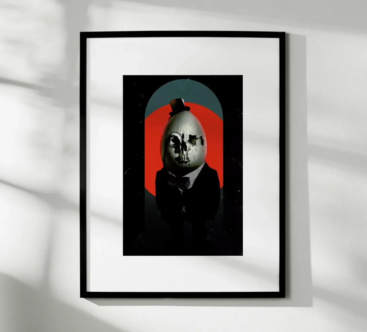 Humpty Dumpty poster con telaio in legno da Ali Gulec
