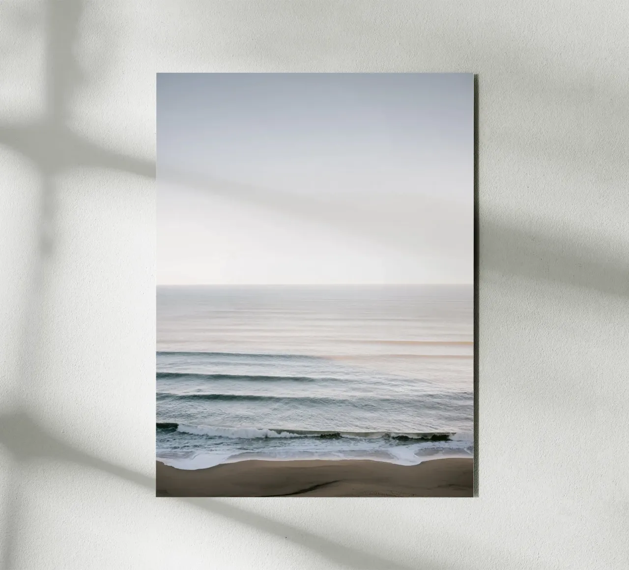 Winter Serenity - Ocean Waves in Portugal alluminio dibond da Raisa Zwart Photography