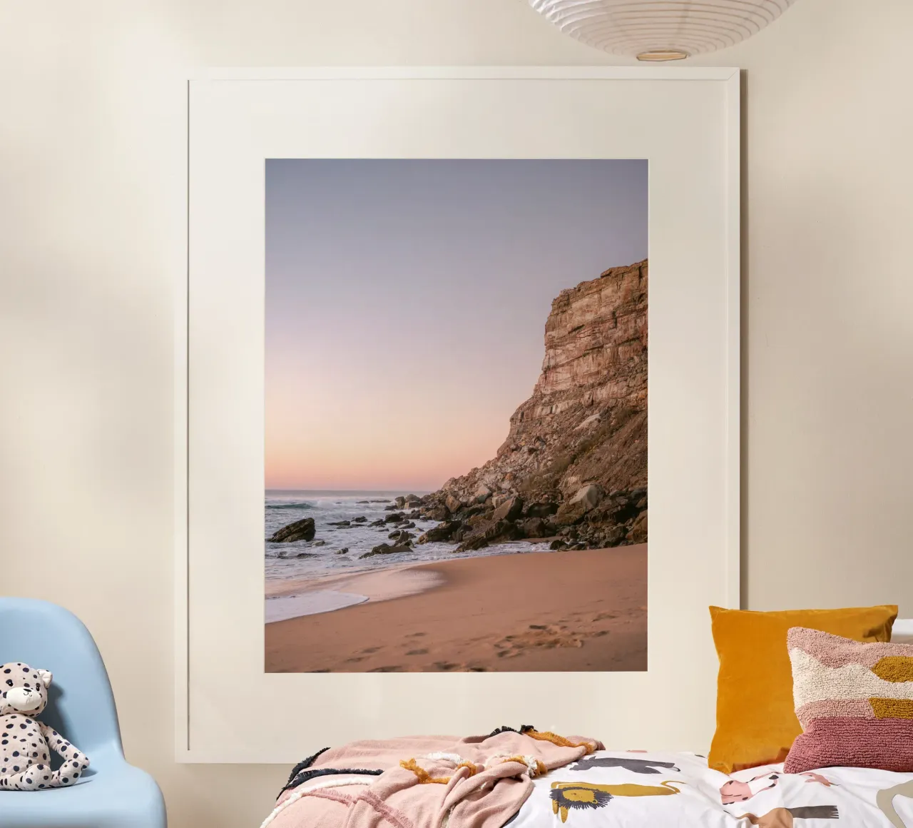 Winter Serenity at the Portuguese Coast poster con telaio in plastica da Raisa Zwart Photography