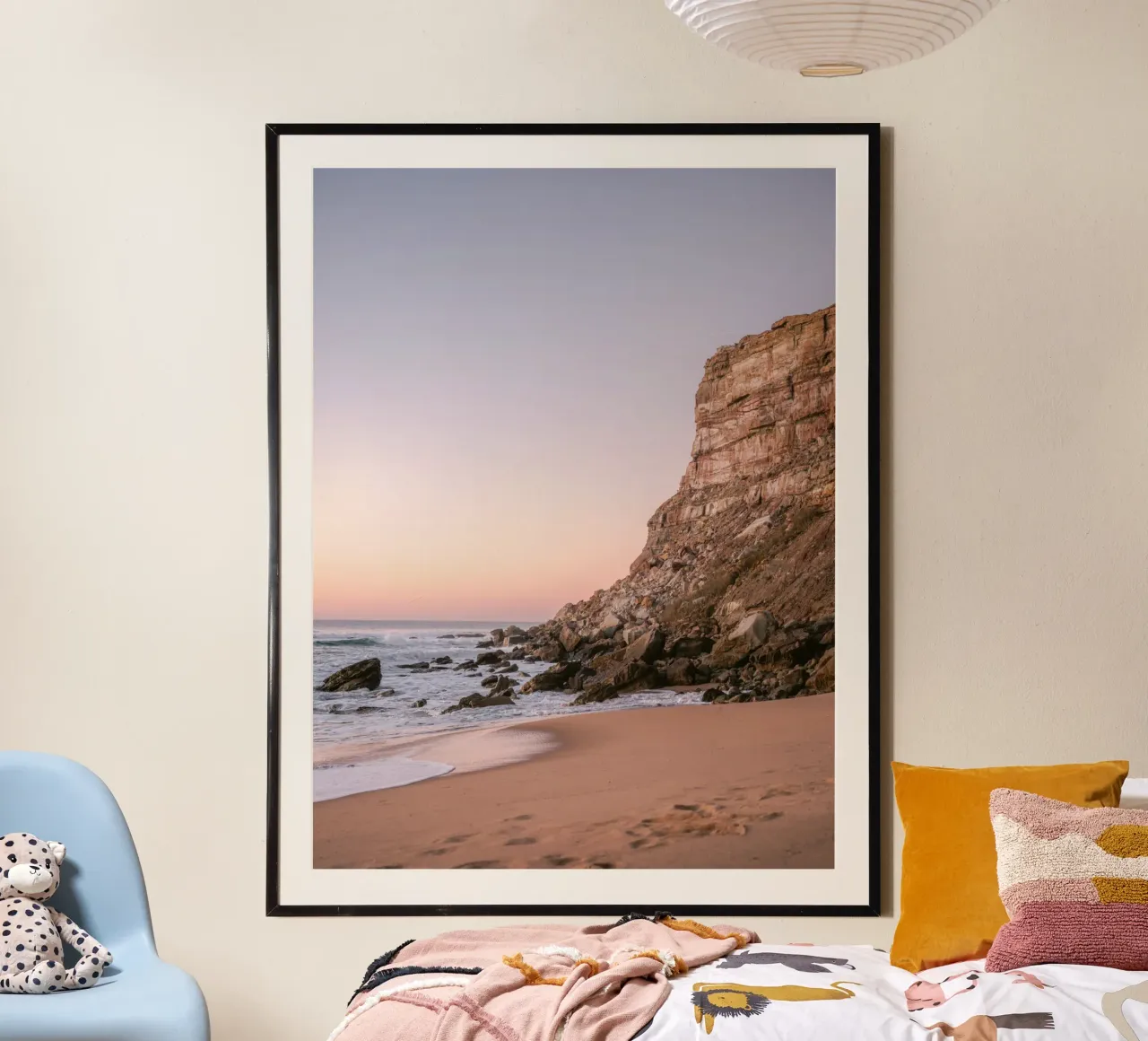 Winter Serenity at the Portuguese Coast poster con telaio in plastica da Raisa Zwart Photography
